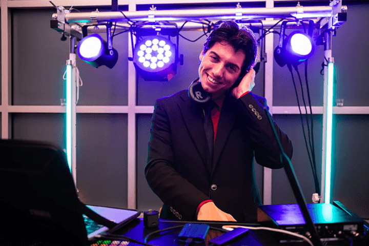 DJ